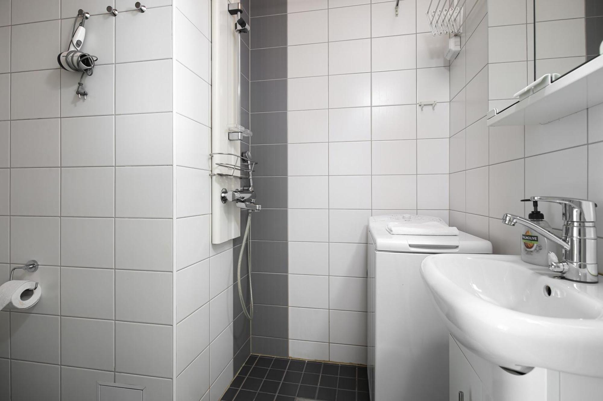 Kotimaailma Apartments Kamppi - Studio For 2 Хелзинки Екстериор снимка